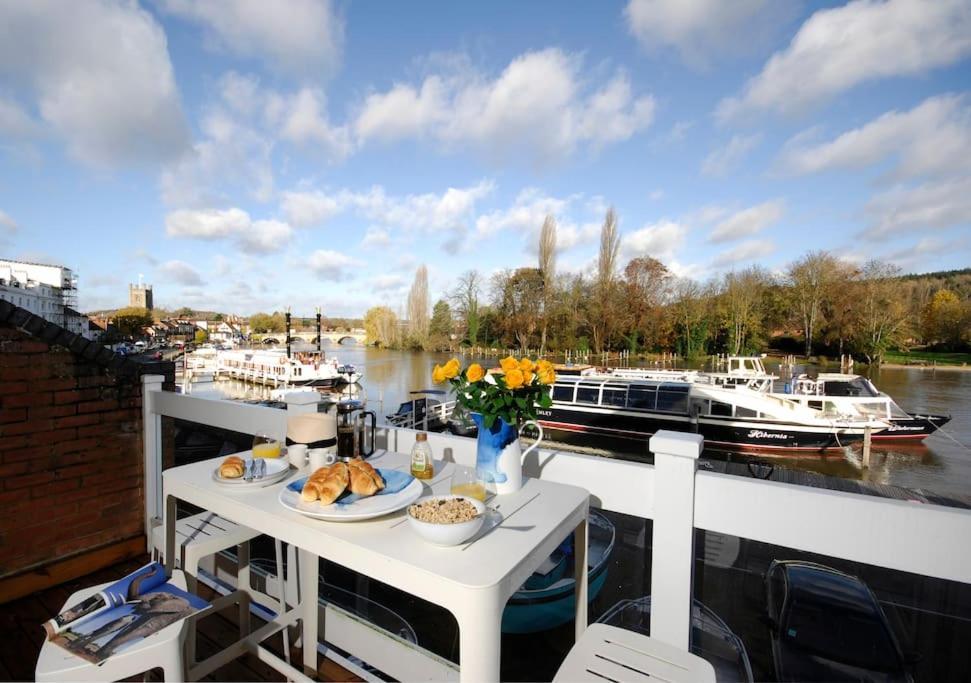 The Oars - Riverfront Property Henley-on-Thames Dış mekan fotoğraf